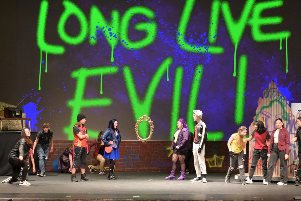 Opening Song of Descendants