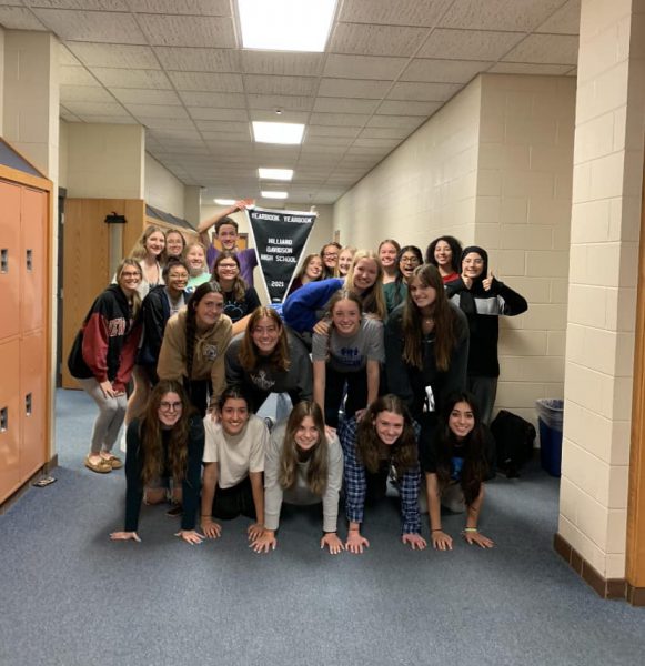 Yearbook class Hilliard Davidson High School