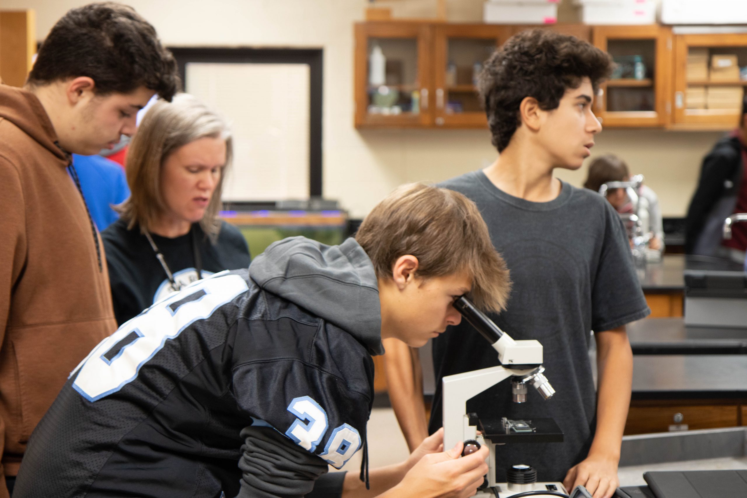 Darby Students View Cells Up-Close