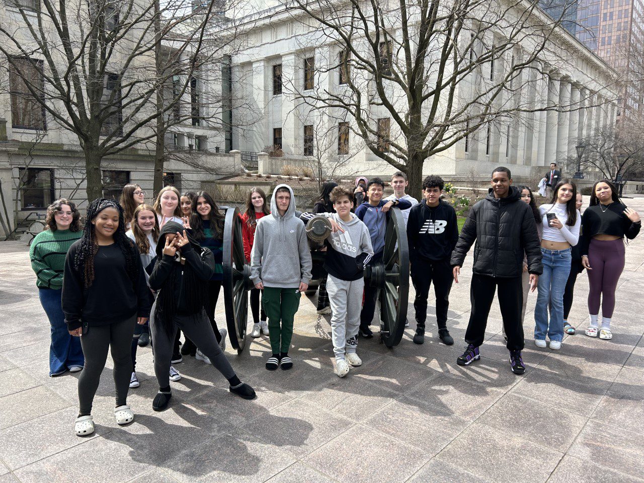 Middle Schoolers Visit Ohio Statehouse